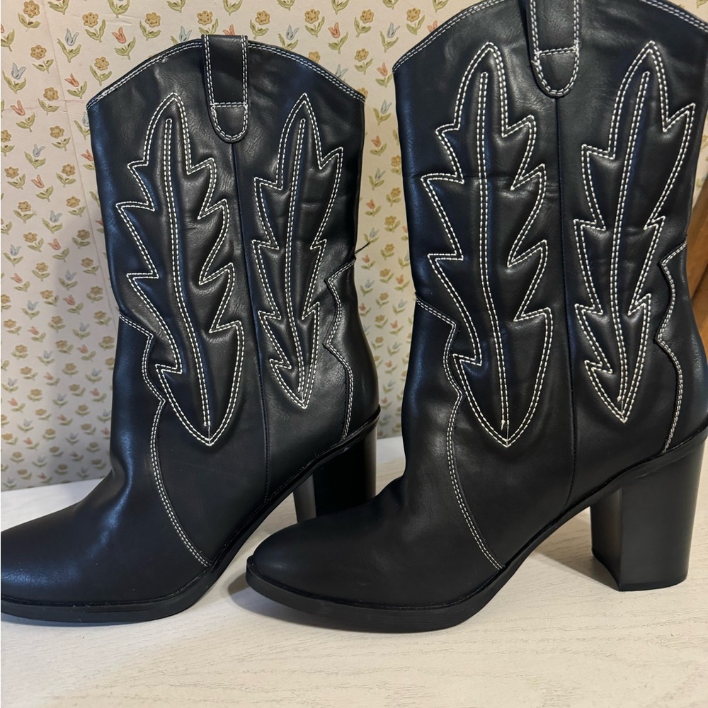 MIA Black Heeled Western Boots